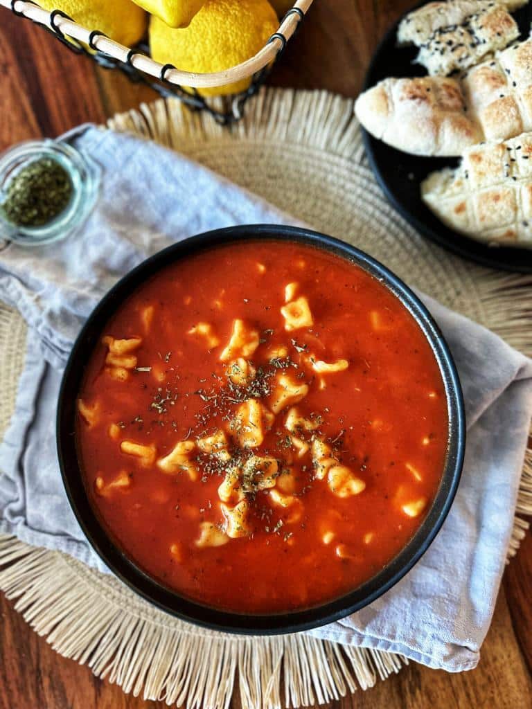 Manti Suppe - Yüksük Corbasi  Rezept