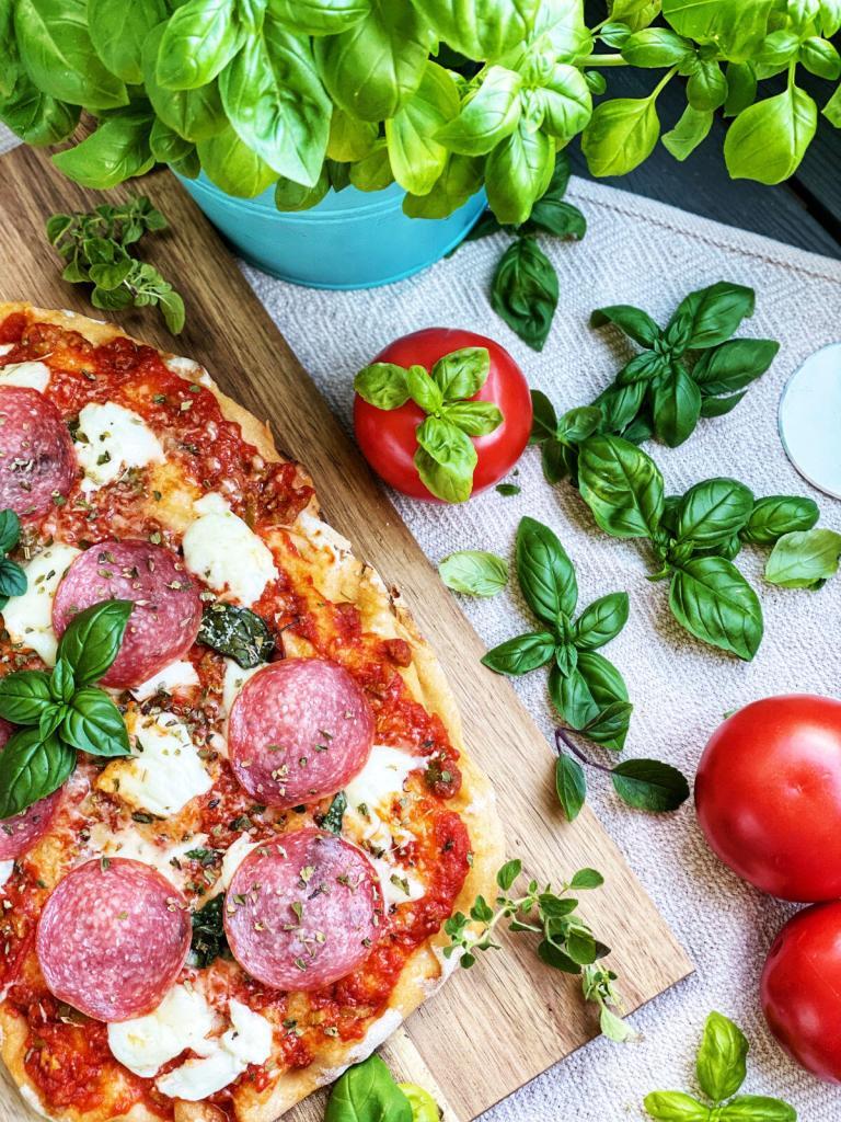 Was ist der Unterschied zwischen einer Pizza und einer Pinsa?